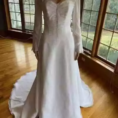 Maggie Sottero White Chiffon Beads Long Sleeve Bridal Gown Wedding Dress Size 10 • $99.95