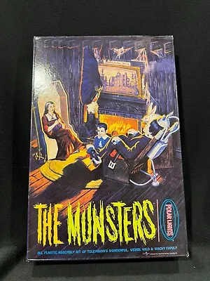 Polar Lights THE MUNSTERS Model Kit #5013 By UNIVERSAL STUDIOS 1997 OPEN BOX • $39.99