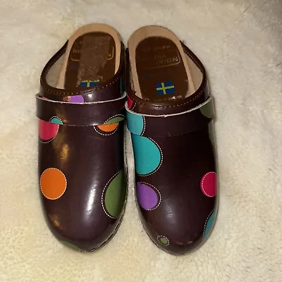 Moheda Toffeln Wooden Woman’s Clogs Size 38 / 7 1/2 Brown Great Condition • $20