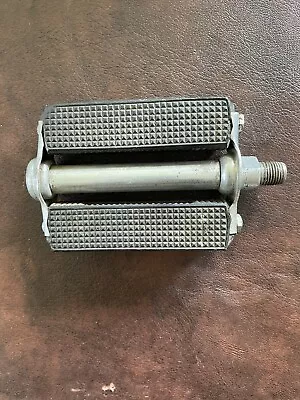 Vintage Schwinn Approved Single Bicycle Right Pedal  • $5