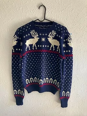 Vintage No Tags Mens M Hand Knit Acrylic Reindeer Winter Sweater Blue White Red • $34.07