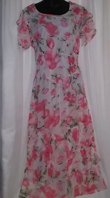 Lovely Mary Mcfadden Collection Tiered Roses Midi Dress Sz 8 • $37.99