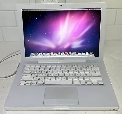 Apple MacBook A1181 13  White Laptop Intel Core 2 Duo 2.4GHz 2GB OSX - *READ* • $54.95