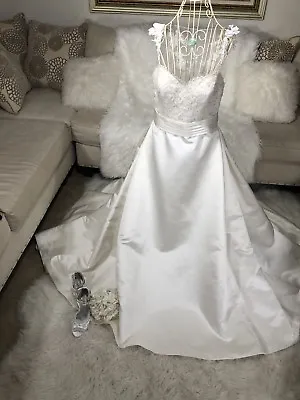 La Sposa  Princess Wedding Dress Sleeves Size 12 • $250