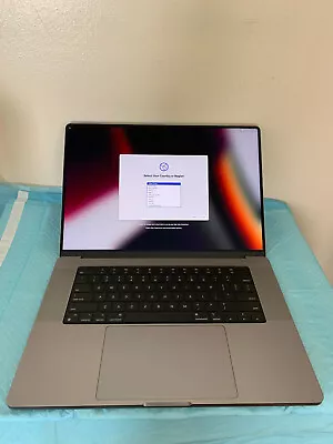 2021 APPLE MACBOOK Pro 16“ M1 Max 32GB 1TB SSD Low Cycles! • $1650