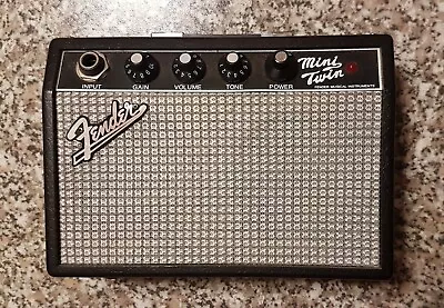 Fender Mini Twin - 1W Practice Battery Guitar Amplifier • £10