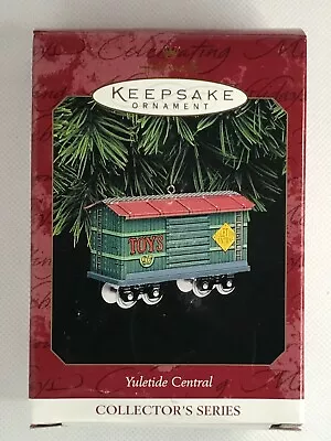 1997 Hallmark Keepsake Christmas Ornament Yuletide Central Collector's Series #4 • £8.69