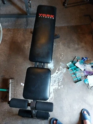 £1 • Buy Adjustable Weight Bench Exercise Bench York