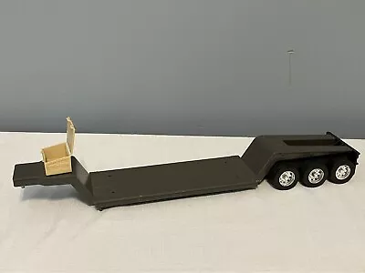 New Ray 1:32 Tri-Axle Lowboy Construction Trailer Plastic Used 18”L • $29.95