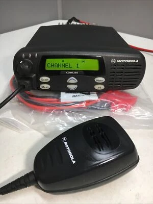 $400 • Buy Motorola CDM1250 LOW BAND 36-42MHz 64ch 60 Watt Mobile Radio AAM25CKD9AA2AN