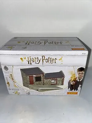 Hornby Harry Potter Hogsmeade General Office R7231 • £24.99