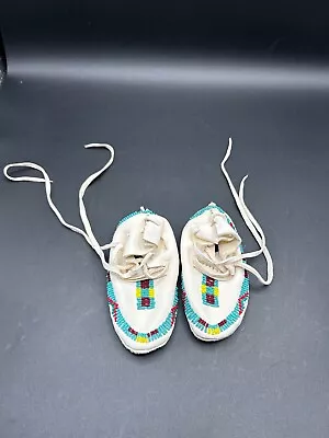 Vintage Beaded White Leather Native American Baby Moccasins Shoes • $24.95