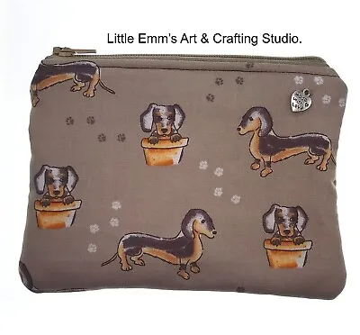 Small Zipper Pouch/Dachshunds. • £8