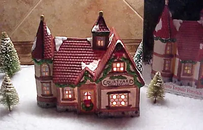 Vintage Dickens Keepsake Courtyard Holiday Inn Porcelain Lighted House Box • $19.99