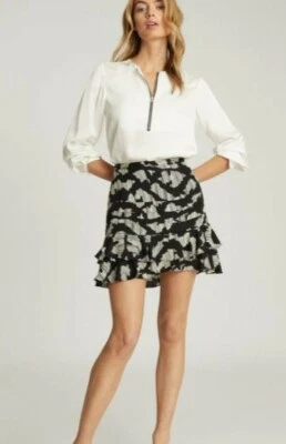 £30 • Buy Reiss Cadence Skirt Nwt Size Uk14 As Worn By Amy On Good Morning & Zari  