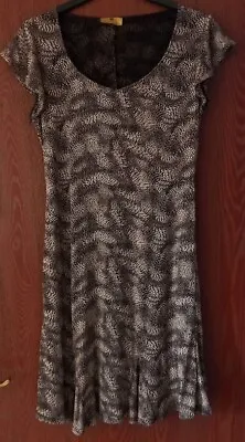 Maria GrachVogel Black/Taupe Mix Knee Length Dress With Fluted Hem Size: 14 • £4.50