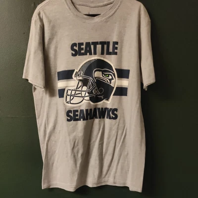 £10 • Buy Seattle Seahawks Large Tshirt
