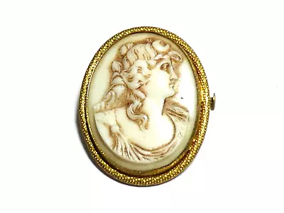 VINTAGE Goldtone Framed Cream/Brown Glass Cameo Portrait BROOCH • £3.45