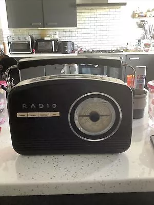 Black And Cream Retro Radio • £7.50