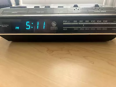 Vintage GE General Electric Digital Alarm Clock Radio Model Number 7-4642B • $19.99