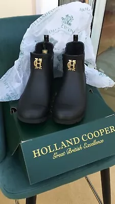 Holland Cooper Rubber Chelsea Boots Size 6 Black  • £80