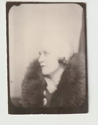 Vintage Photo Booth - Pretty Woman In Flapper Hat Huge Fur Collar • $24.95