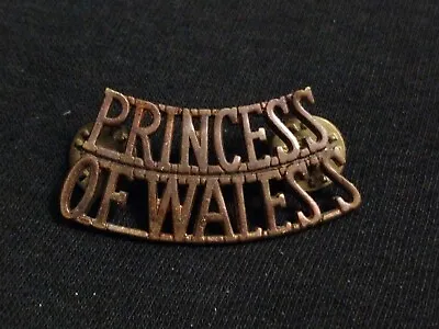 Princess Of Wales's Royal Regiment Bronze Army Metal Shoulder Title  • £5