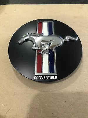 New Old Stock 2010-2012 Ford Mustang Convertible Trunk Emblem BR-33-6342508-CA • $21.95