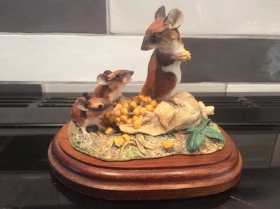 £60 • Buy Rare Vintage Border Fine Arts Mice On Sweetcorn By Ray Ayres 1980 @