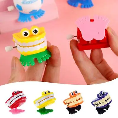 1x Funny Teeth Clockwork Wind Up Tooth Chattering Joke Gag Novelty Fun Toy • £2.90