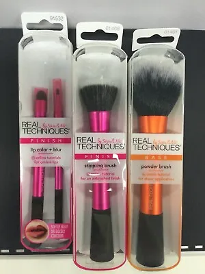 'REAL TECHNIQUES' BRUSH SET. 3 Packs Of Various Brushes (4 Brushes In Total ). • $22