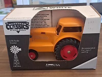 Vintage Scale Models Moline Comfort UDLX 1/16 Diecast Farm Tractor. NOS/New! • $220