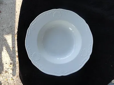 Mikasa South Hampton Embossed Shells Scrolls White Rimmed Soup Bowl 9838 • $7