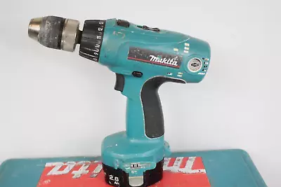 Makita 14.4V Combo Drill/Driver/Light Set 6337D • $117.74