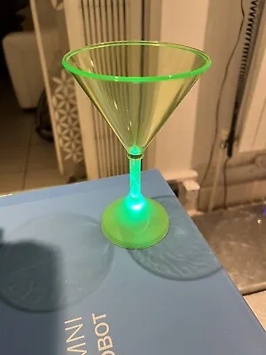 6 Martini Cocktail Glass 6oz Light Up Green LED - Flashing & Static Light Drink • £16.50