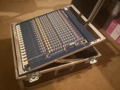 £450 • Buy Allen & Heath MixWizard WZ3 16:2 Audio Mixer 16 Channel Mixing Desk In Rack