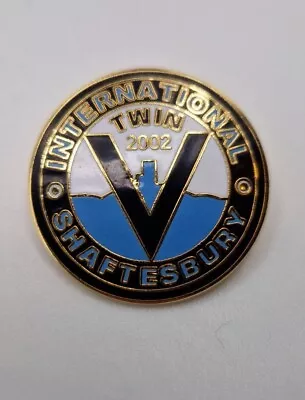 $7.48 • Buy International V Twin Motorcycle 2002 Rally Shaftsbury, Vintage Enamel Club Badge