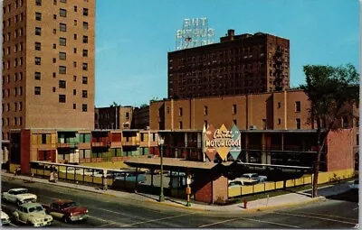 Minneapolis Minnesota Postcard THE CURTIS MOTOR LODGE Street View / 1950s Cars • $5.25