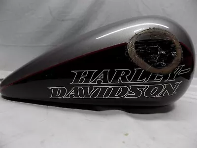 $179.99 • Buy Harley-Davidson Dyna Lowrider Fuel Tank (2017) *Damaged On Right Side*