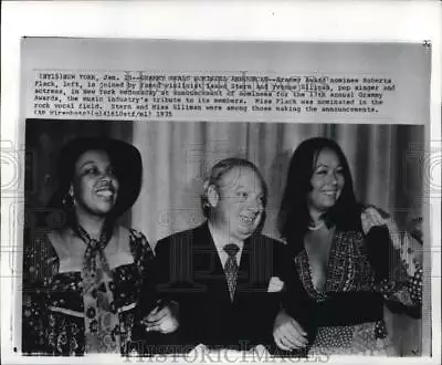 1975 Press Photo Musicians Roberta Flack Isaac Stern & Yvonne Elliman In NY • $19.99