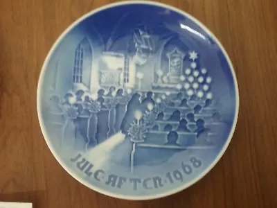 Bing & Grondahl B & G 'Christmas In Church' JuleAften 1968 Plate W/ Star  • $5.99