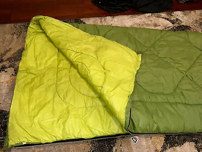 Vintage Coleman Rectangular Sleeping Bag USA Green  33x72 W/string’s Built In • $29