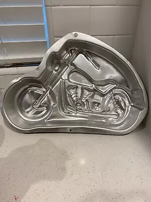 Wilton Motorcycle Cake Pan #2105-2025 Vintage 1999 Metal Custom Cakes Bike  • $19.50