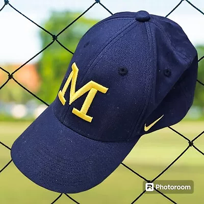 University Of Michigan Wolverines Blue NIKE Swoosh Fitted Baseball Golf Hat Cap  • $17.99