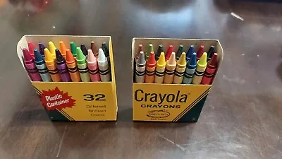 Vintage Box Of 32 Crayola Crayons In Plastic Container Binney & Smith 32P • $7.99