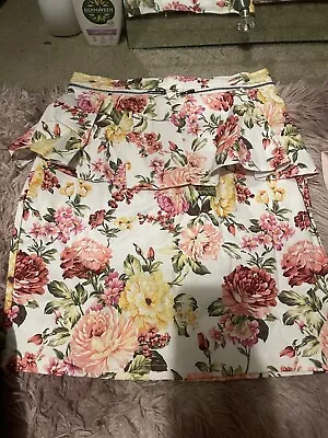 Flower Skirt • $5