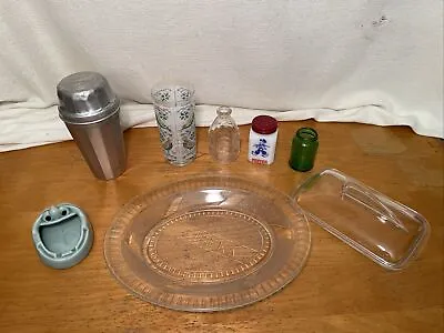 Vintage Kitchen Junk Lot Mostly Glass • $20