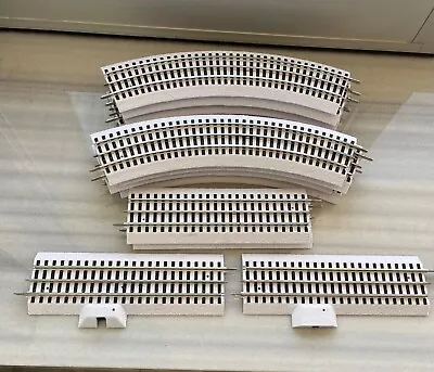 Lionel 40x60  WHITE  Fastrack 8-Curve 2-Straight 1-Terminal  1 MOD. LOWEST $$ • $69.99