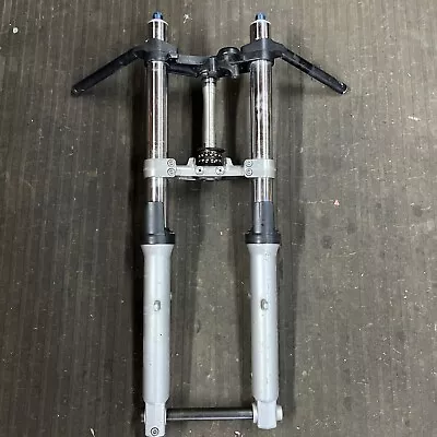 Yamaha Yzf R6 2001 2002 Front Forks. Triple Clamps. • $249.95