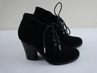 MICHAEL KORS Women's 6M Black Suede Leather High-Heel 7  Tall Boots Booties EUC • $34.99